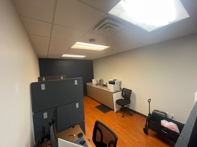 More Photos Of 2700 Barton Creek Blvd, Austin Unknown For Lease