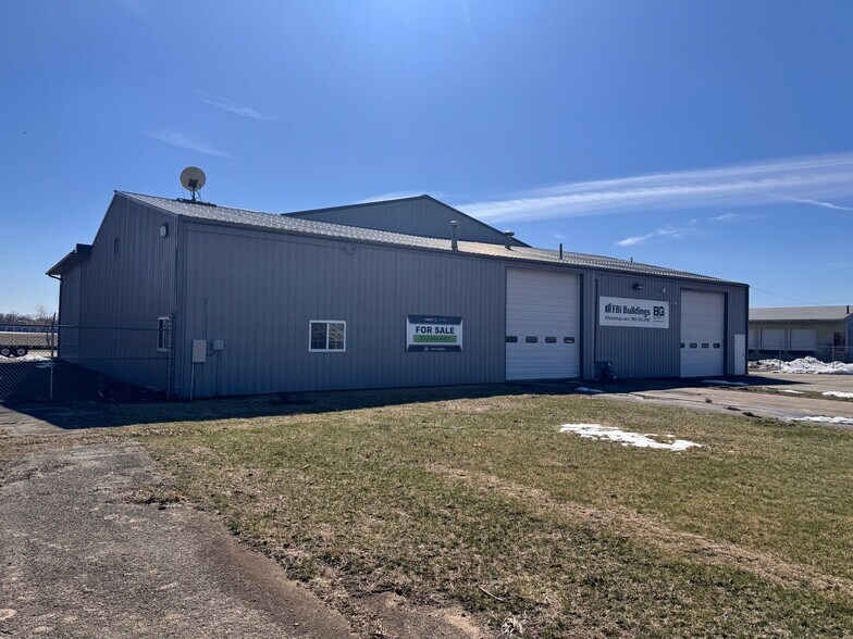 More Photos Of 440 E Backbone Rd, Princeton Warehouse For Sale