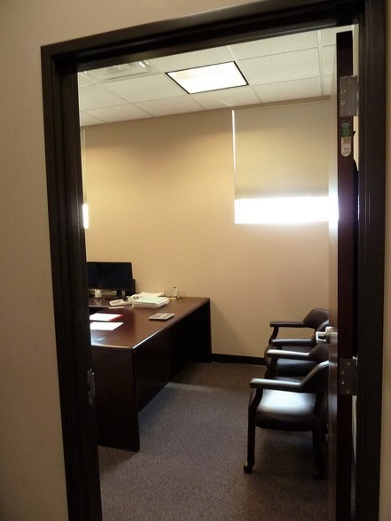 More Photos Of 930 W Ralph Hall Pky, Rockwall Medical For Lease