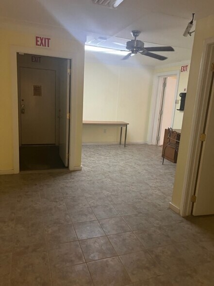 More Photos Of 4231 County Road 230, Snyder Warehouse For Lease