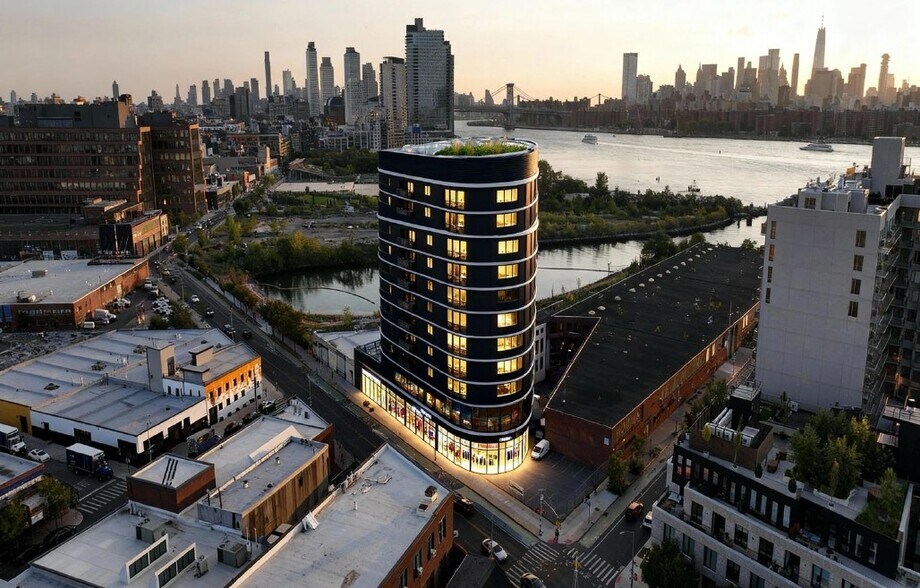 More Photos Of 25 Franklin St, Brooklyn Light Manufacturing For Sale