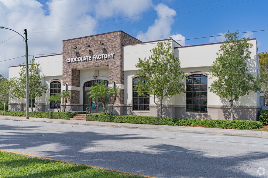 Primary Photo Of 1010 NE 5th Ave, Delray Beach General Retail For Sale