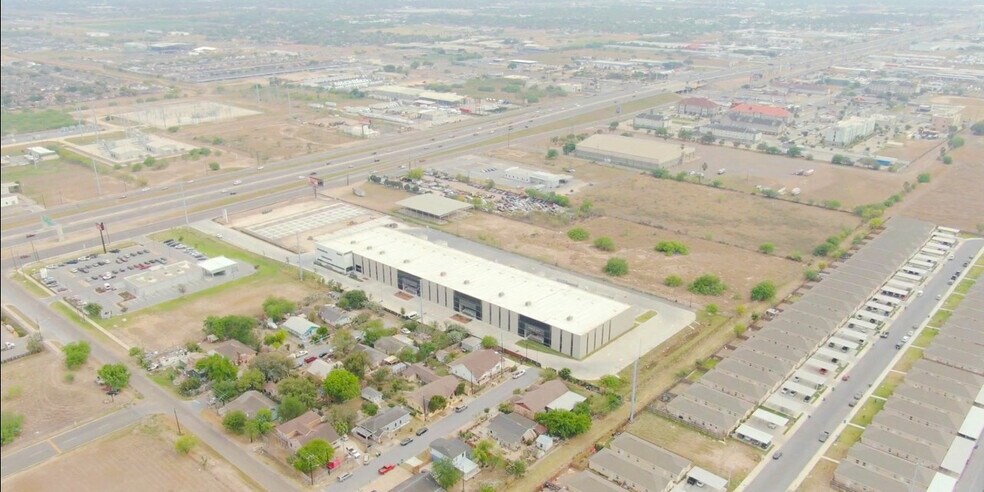 More Photos Of 5101 N Cage Blvd, Pharr Warehouse For Lease