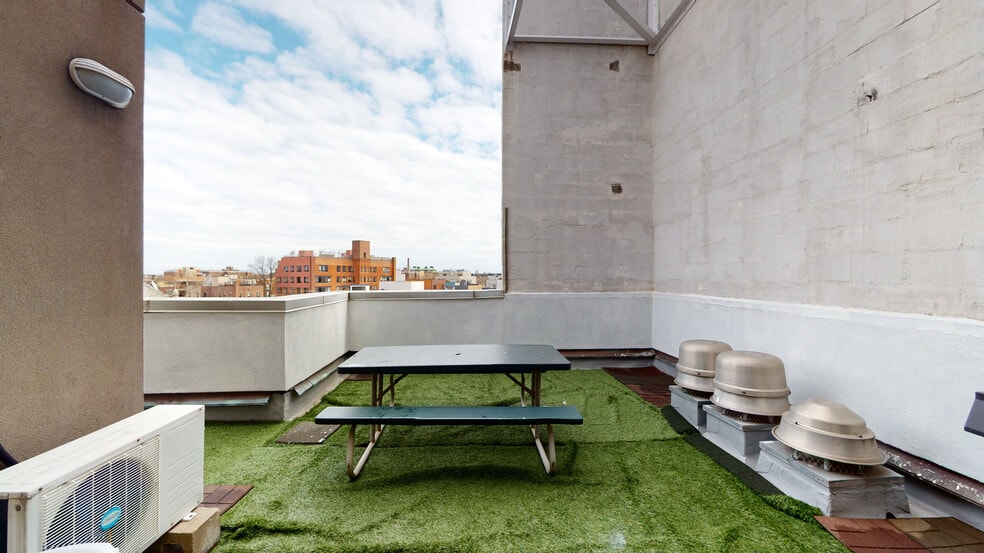 More Photos Of 518 Meeker Ave, Brooklyn Apartments For Sale