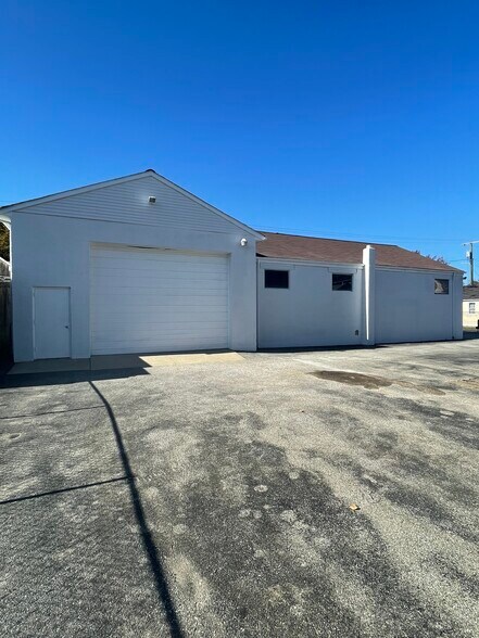 More Photos Of 192 Mayo Rd, Edgewater Light Manufacturing For Sale