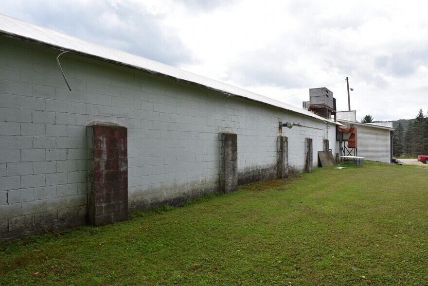 More Photos Of 11712 Hydetown Rd, Titusville Bowling Alley For Sale