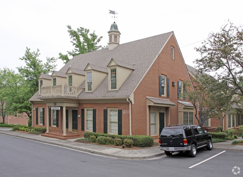 More Photos Of 4721 Chamblee Dunwoody Rd, Dunwoody Office For Lease