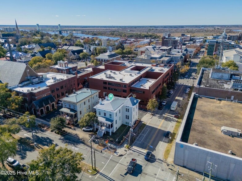 More Photos Of 19 N 5th Ave, Wilmington Office For Sale