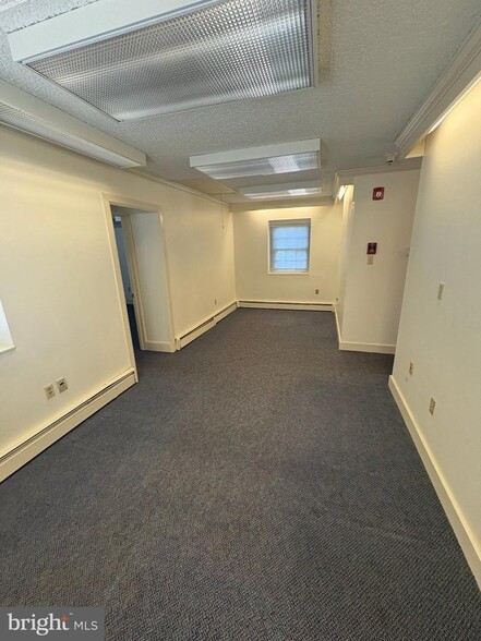 More Photos Of 1500 Lititz Pike, Lancaster Office Residential For Sale