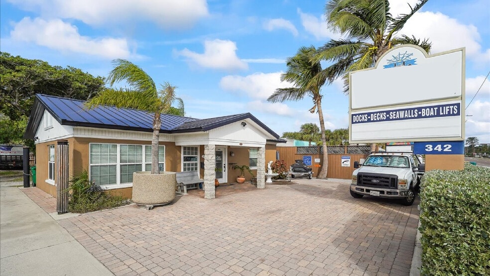More Photos Of 342 N Orlando Ave, Cocoa Beach Light Manufacturing For Sale