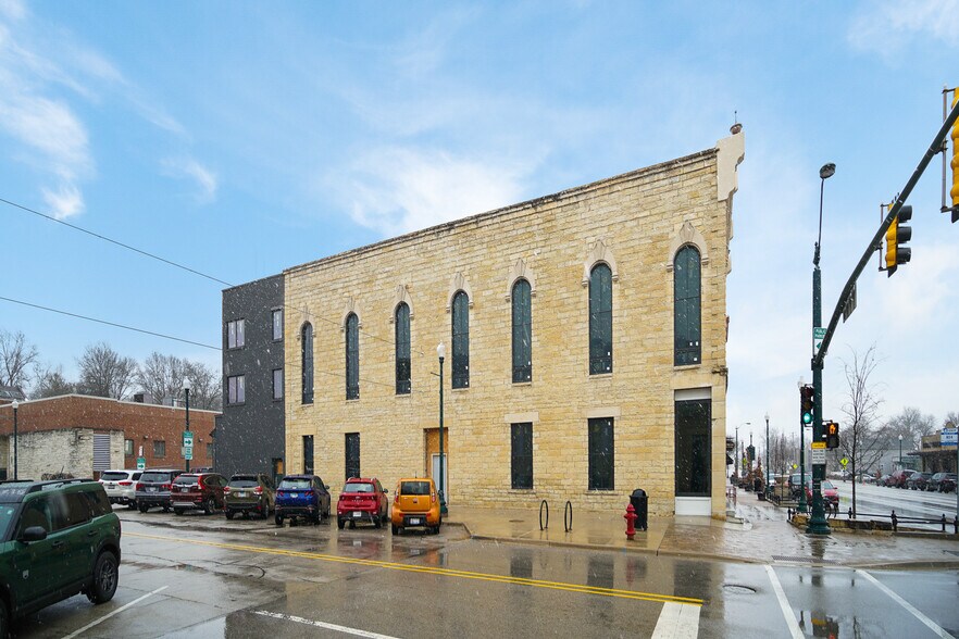 More Photos Of 1000 S State St, Lockport Restaurant For Sale