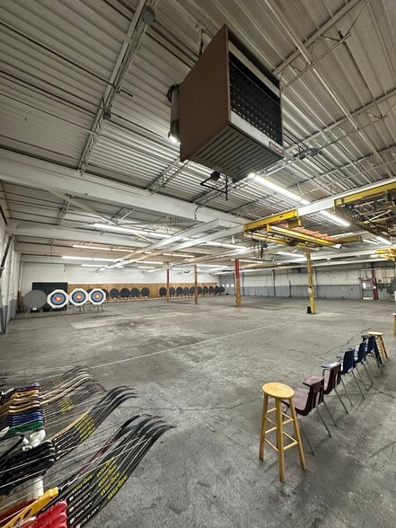 More Photos Of 33220-33250 Lakeland Blvd, Eastlake Warehouse For Lease