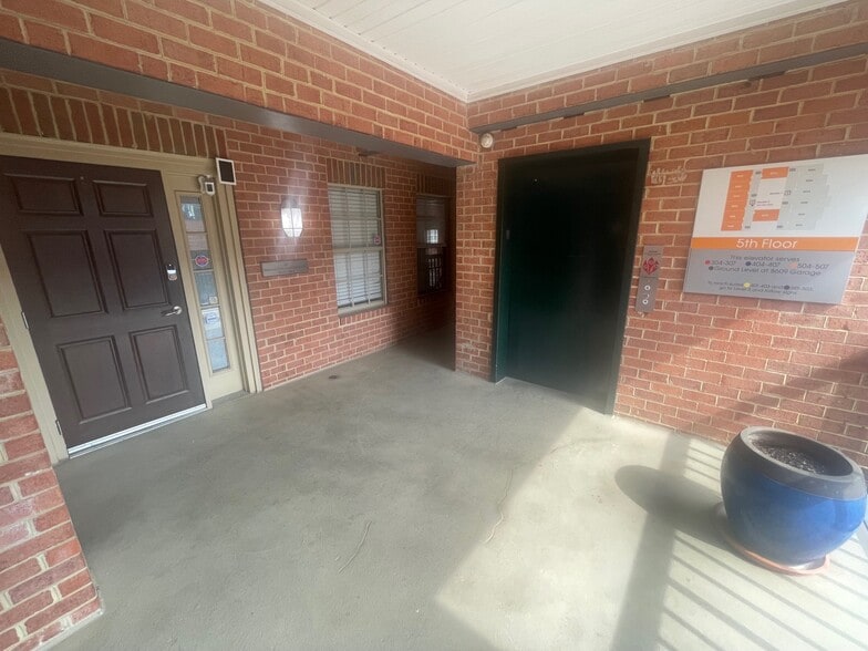 More Photos Of 8607-8609 2nd Ave, Silver Spring Medical For Sale