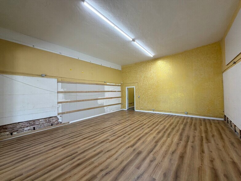 More Photos Of 5300-5328 Long Beach Blvd, Long Beach Storefront Retail Office For Lease