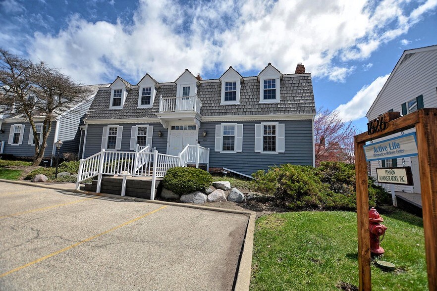 More Photos Of 1626 W Colonial Pky, Inverness Office For Sale