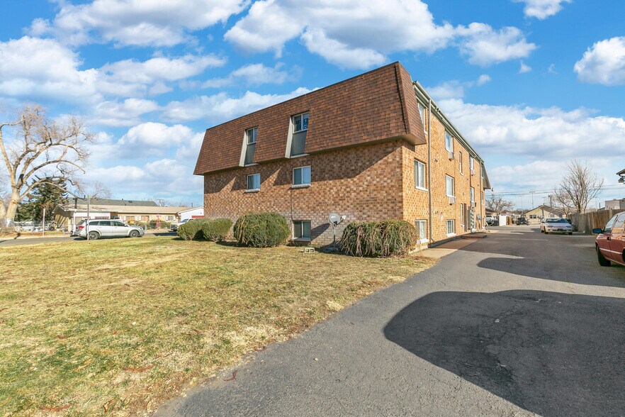 More Photos Of 730 Mather St, Brighton Apartments For Sale