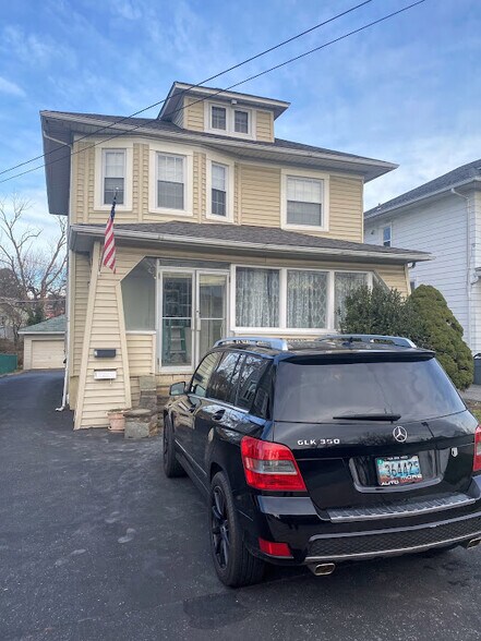 Primary Photo Of 1416 Sulphur Spring Rd, Arbutus Office Residential For Sale