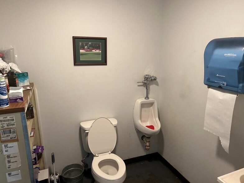 More Photos Of 7000 Fairlawn Ave, Dunbar Research And Development For Lease