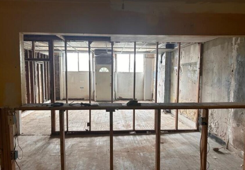 More Photos Of 533 Broadway, Watervliet Apartments For Sale