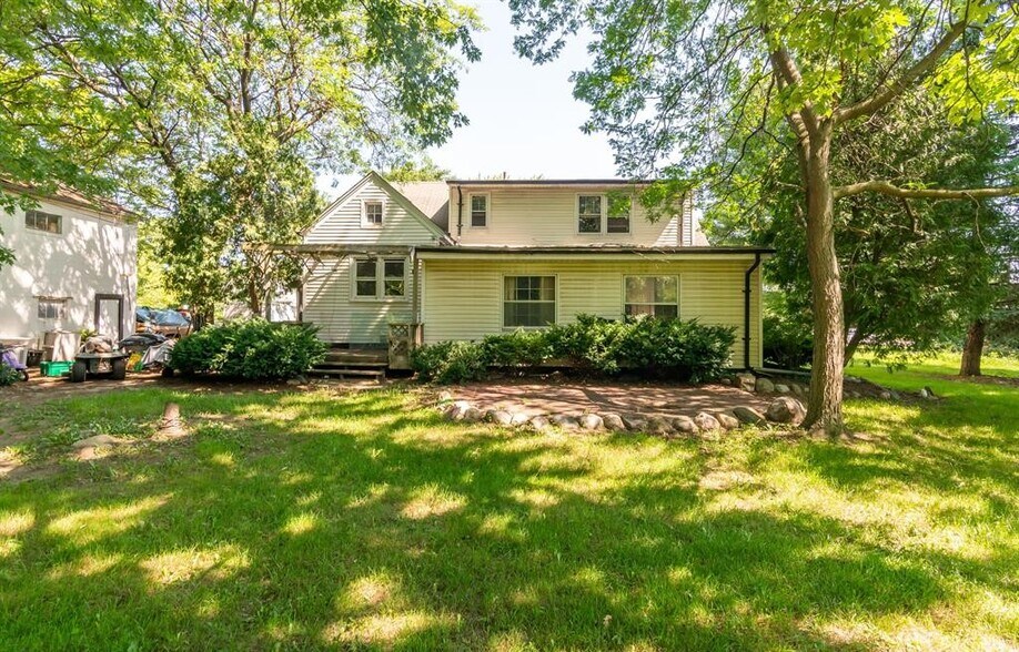 More Photos Of 5600 Fifteen Mile rd, Sterling Heights Freestanding For Sale