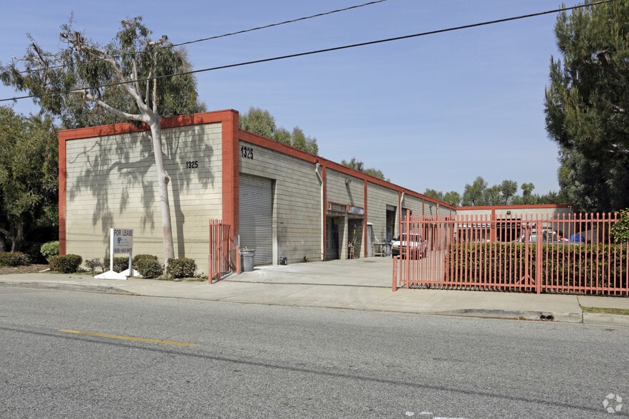 Primary Photo Of 1325 Vineland Ave, Baldwin Park Warehouse For Lease