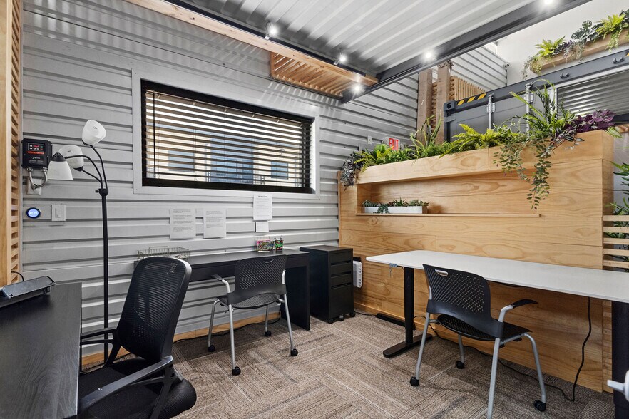 More Photos Of 1330 Rayford Park Rd, Spring Loft Creative Space For Lease