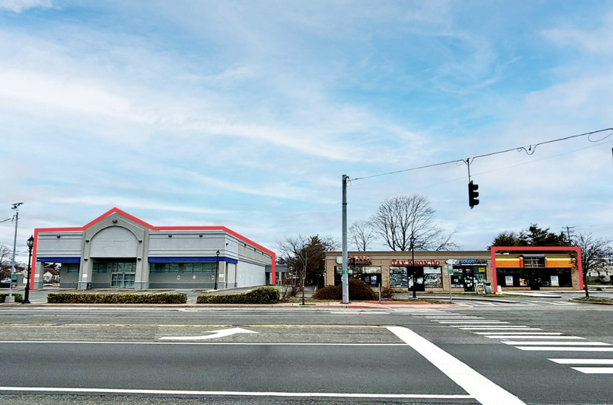 Primary Photo Of 901-925 Montauk Hwy, Copiague Unknown For Lease