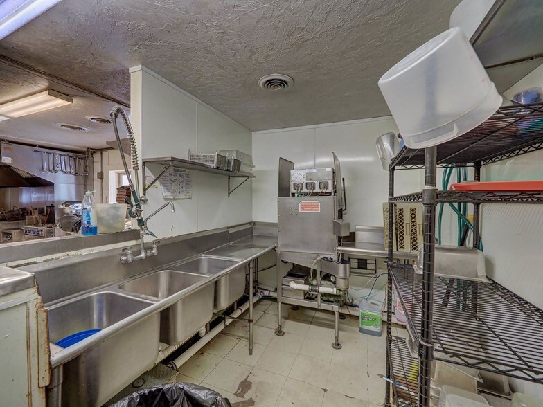 More Photos Of 10945 SE M-72 Hwy, Kalkaska Restaurant For Sale