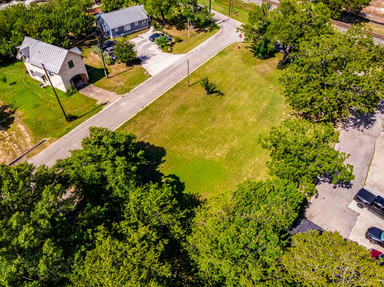More Photos Of 301 Railroad St., Buda Land For Sale