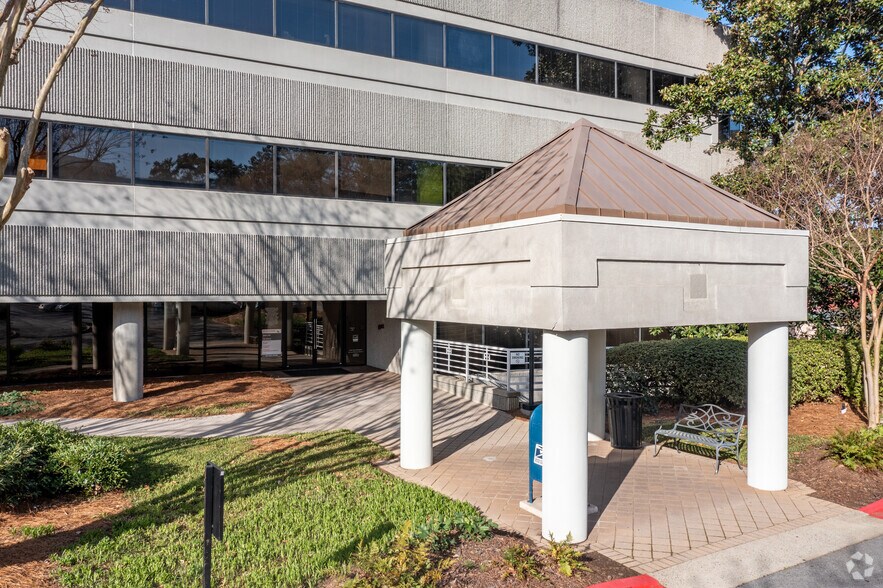 More Photos Of 2801 Buford Hwy NE, Atlanta Unknown For Lease