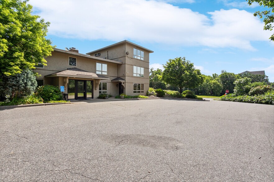 Primary Photo Of 3345 Lexington Ave S, Eagan Loft Creative Space For Sale