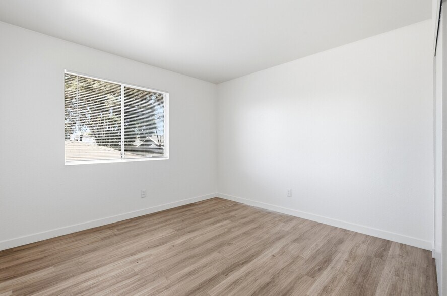 More Photos Of 4073-4077 Chamoune Ave, San Diego Apartments For Sale