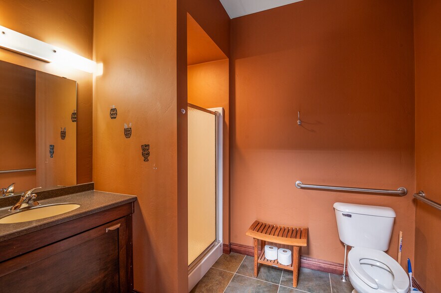 More Photos Of 111 N Broadway St, Green Bay Office Residential For Sale