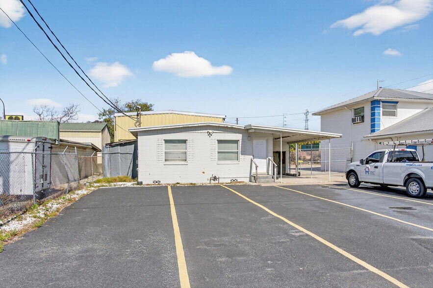 More Photos Of 515-519 18th St, Orlando Warehouse For Lease