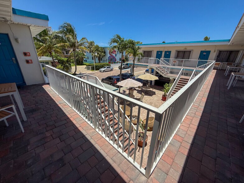 More Photos Of 322 Nevada St, Hollywood Hotel For Sale