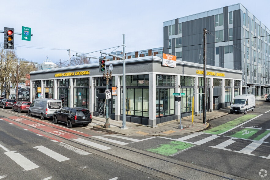 More Photos Of 106 NE Grand Ave, Portland Restaurant For Lease