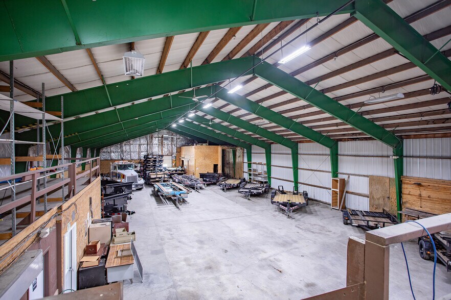 More Photos Of 891 Saratoga Rd, Gansevoort Warehouse For Lease