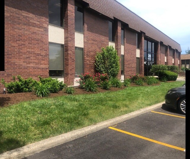 More Photos Of 255 E Lake St, Bloomingdale Office For Lease