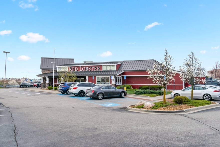 More Photos Of 320 Cincinnati Mills Rd, Cincinnati Restaurant For Sale