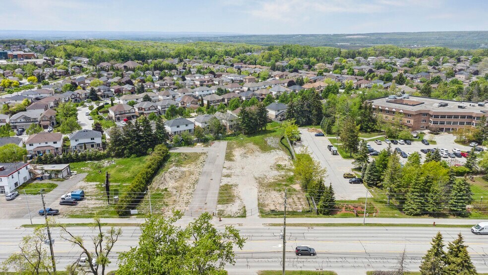More Photos Of 521-525 Essa Rd, Barrie Land For Sale