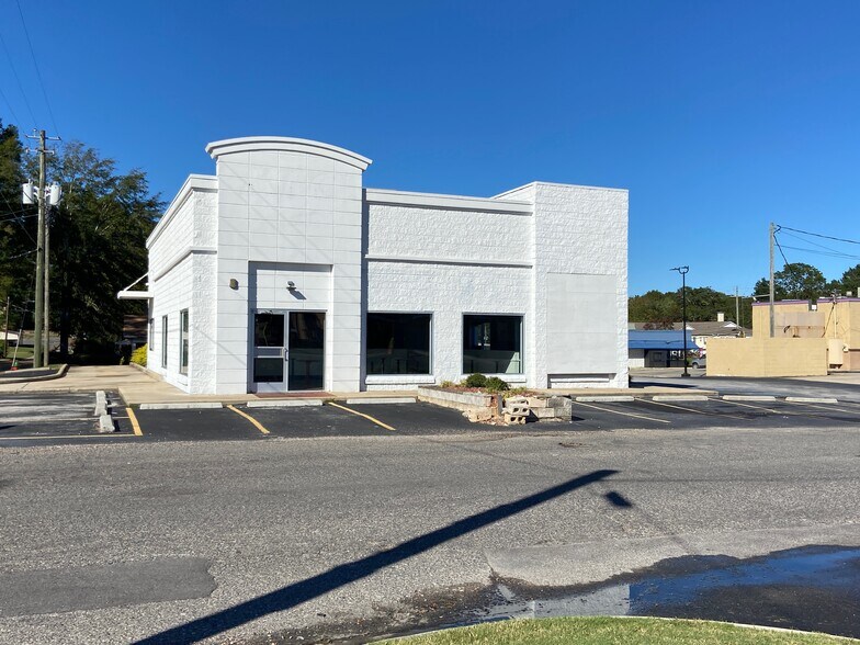 Primary Photo Of 2105 10th Ave, Haleyville Fast Food For Lease