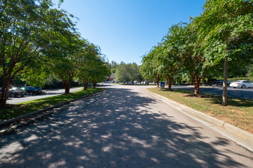 More Photos Of 107 Dorsett Dr, Salisbury Medical For Sale