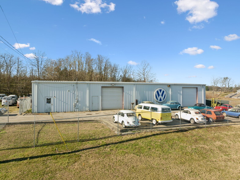 More Photos Of 2501 Precast Dr, Columbia Warehouse For Sale