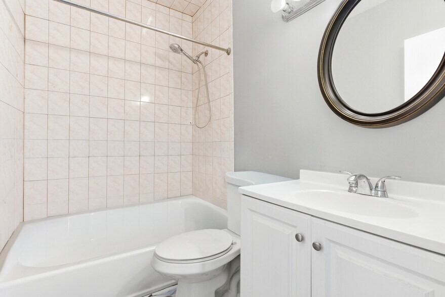 More Photos Of 99 Pulaski St, Newark Apartments For Sale