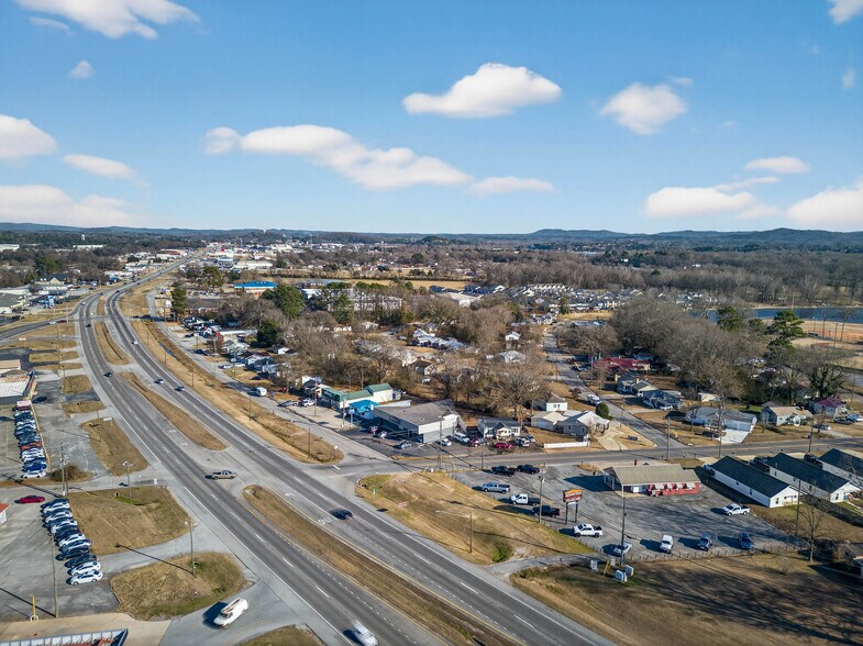 More Photos Of 104 McCullars Ln, Oxford General Retail For Sale