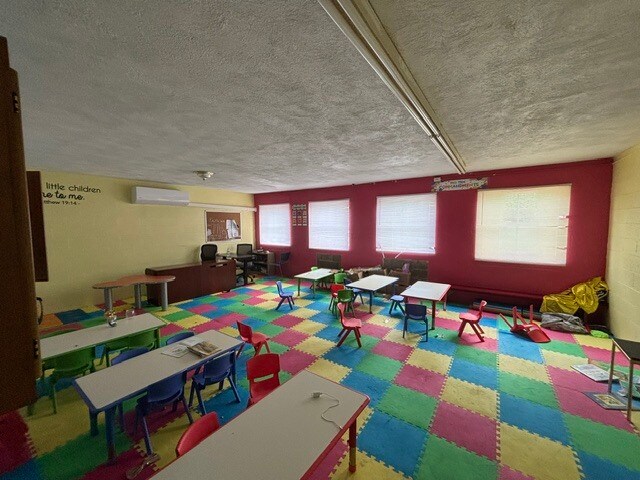 More Photos Of 722 Waggoner Ave, Evansville Religious Facility For Sale