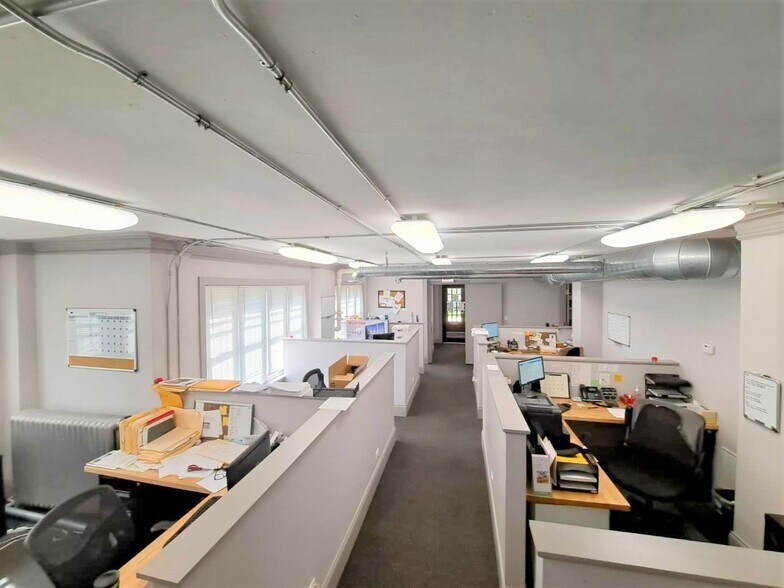 More Photos Of 6720 S Jeffery Blvd, Chicago Apartments For Sale