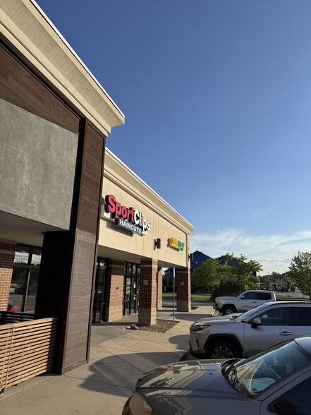 More Photos Of 18921 E Valley View Pky, Independence General Retail For Sale