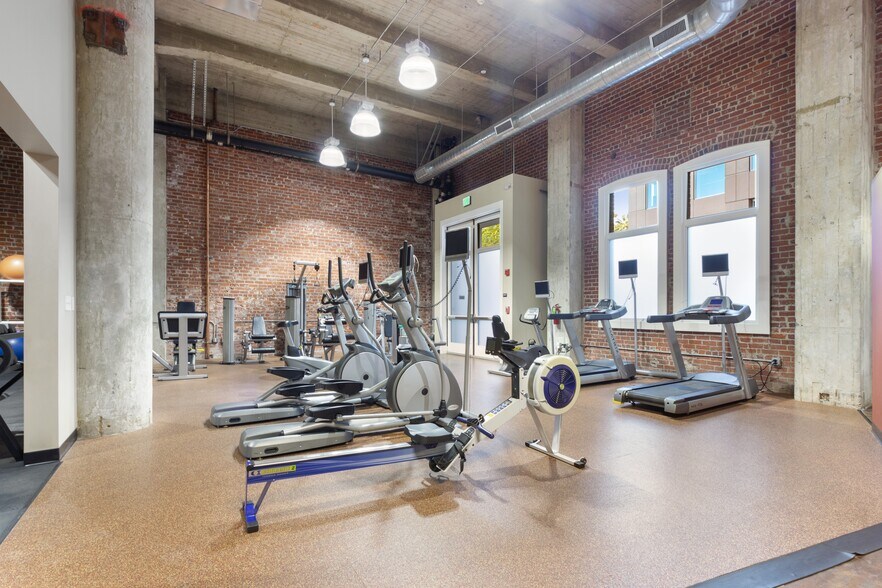 More Photos Of 1415 L St, Sacramento Office For Sale