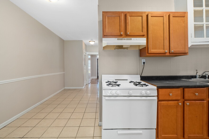 More Photos Of 5027 Chippewa St, Saint Louis Multifamily For Sale